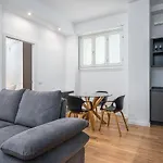 Hemeras Boutique Homes : 3 Apartments In Center