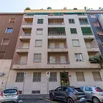 Altido Sleek Flat With Balcony, Walking Distance From Milan Centre