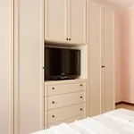 Serene Escape Apartment - Via Della Torre