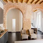 Stylish Milanese Studio - Via Cirillo