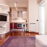 The Best Rent - Lovely One-Bedroom Apartment In Isola District