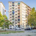 Bright & Cozy Apartment - Gambara