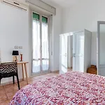 Cosy Apartment Close To Iulm University