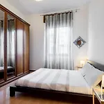 Happy & Beautiful Flat In Central Milan