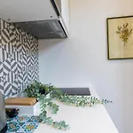 Joivy Lovely Flat For 2 On Quiet Street Near Centre