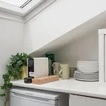 2 Bedroom 2 Bathroom Apt - Duomo 2