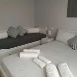 Appartamento con Grande Terrazzo in Via Lomellina