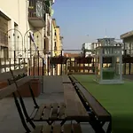 Appartamento con Grande Terrazzo in Via Lomellina