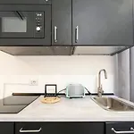 De Angeli New And Lovely Apartment