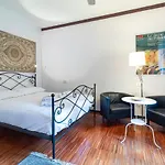 De Castillia Loft 7 Isola - Gae Aulenti
