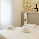 Joivy Smart 1-Bed With Modern Amenities