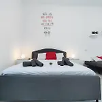S&M Apartments \
