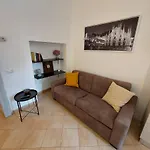 Casa Marisa-Navigli Milano