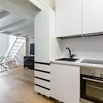Modern Apt 300Mt From Milano Central Station!