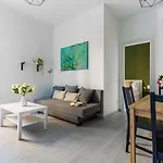 Joivy Cosy 1-Bed Flat In Navigli