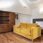 Easyhomes Duomo View