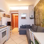 Cozy Flat - Monza 15