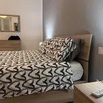 Modern Cenisio Apartment - Self Check-In & Parking