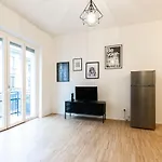 Easylife - Ampio E Luminoso Bilocale In Affascinante Quartiere Nolo
