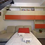 Cenisio - Corso Sempione Accogliente Mansarda Di Design