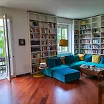 Stanza N. 3 In Appartamento Incantevole Zona Solari