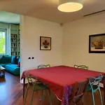Stanza N. 3 In Appartamento Incantevole Zona Solari