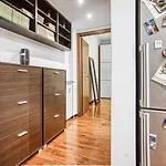 Altido Lovely Flat With Balcony