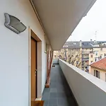 Cozy Apt - Corso Vercelli & Conciliazione M1