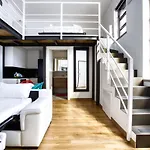 Joivy Charismatic 1-Bed Flat With Parking
