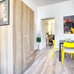 Joivy Bright Flat Near Sforzesco Castle