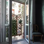 Youhosty - Napoli 35