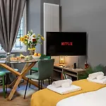 Lovely Apartment Milan - Duomo - Milan Lin Airport