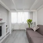 I Host Apartment - Neera 22