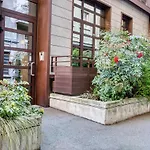 Joivy Charismatic 1-Bed Flat With Parking