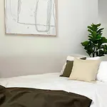 Casa Unica Milano - Spacious & Contemporary Apartment - Bullona I