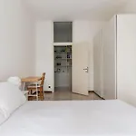 Quiet Apartment Arco Della Pace