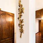 Klimt - Jacuzzi 5 Star - Luxury Design Apartment
