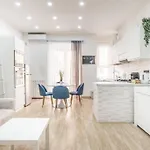 Artistic House Navigli-Duomo Netflix & Design