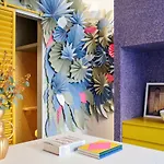 Easylife - Colorato Studio Con Terrazzo