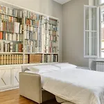 Joivy Cute Apt Near Guastalla Gardens