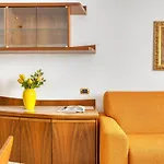 Joivy Captivating Flat With Balcony