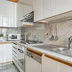 Joivy Captivating Flat With Balcony