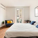 Modern & Comfortable Flat - Near Central Station