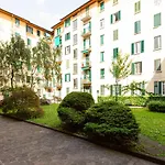 Milano Ca\' Granda Bright Apartment