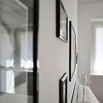 Casa Nana Modern House
