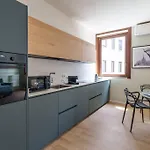 Turati 6 Luxury Home