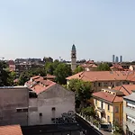 Milano - Roomy Apartment 300 M From M3 Affori Fn!