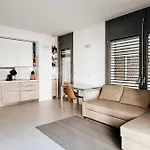 Maderna Charme Apartment