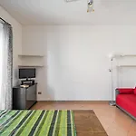 Milano Cozy Apt X4 - 450 Far From Lambrate Fs