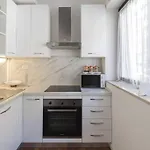 Youhosty - Desenzano 7
